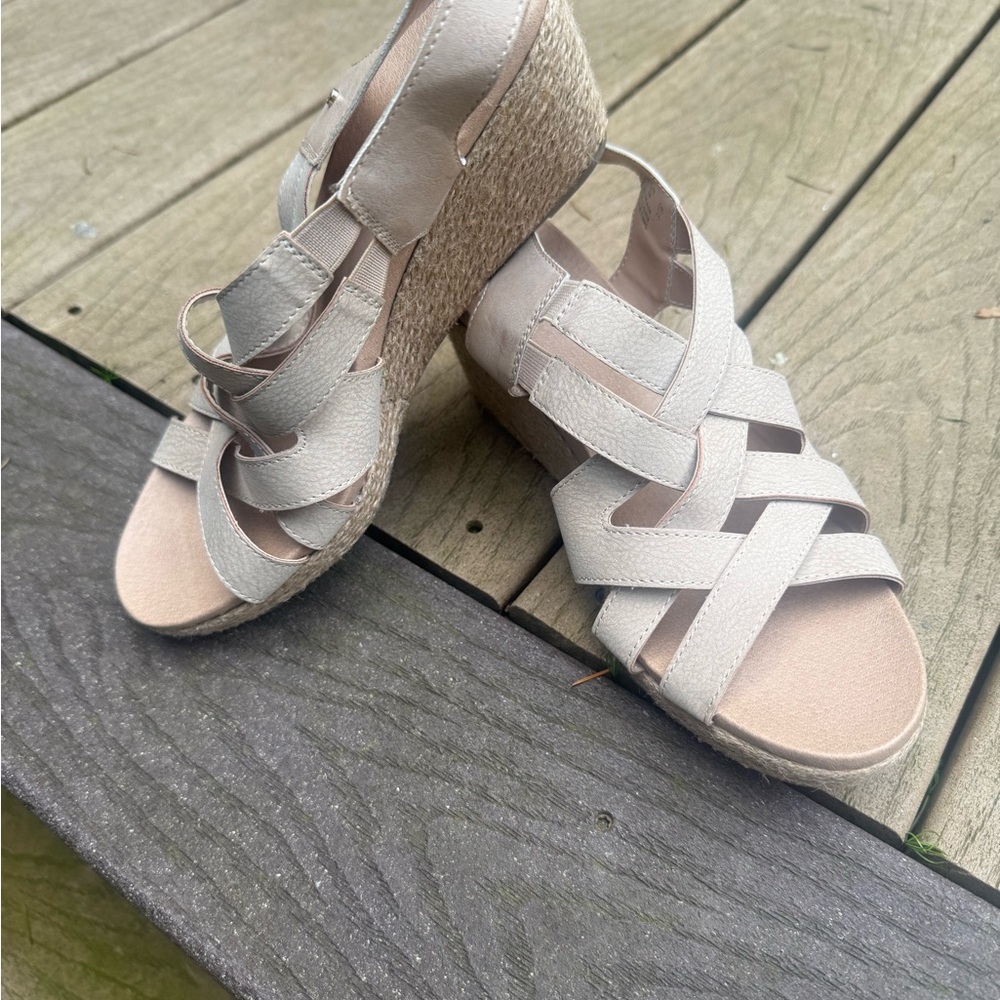 Dr Scholis Women's Beige Wedge Sandals, size 8. Excellent condition